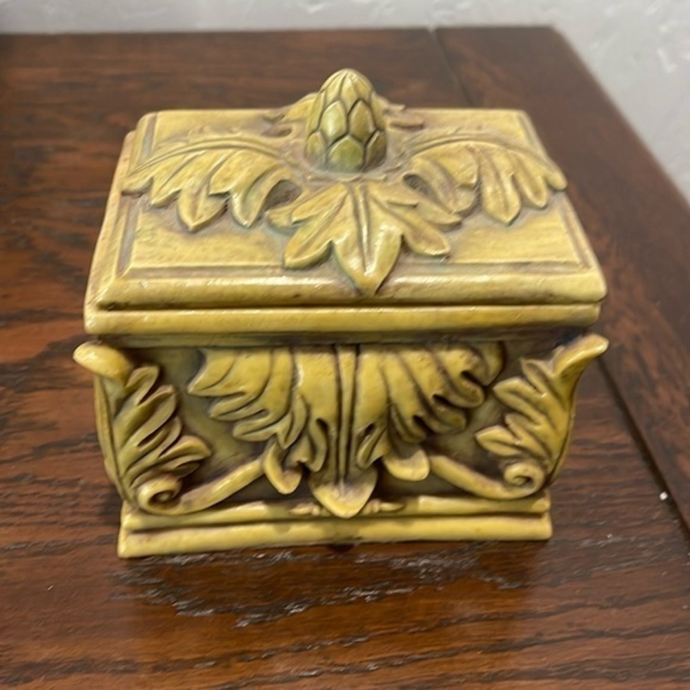 Vintage Mantle piece box